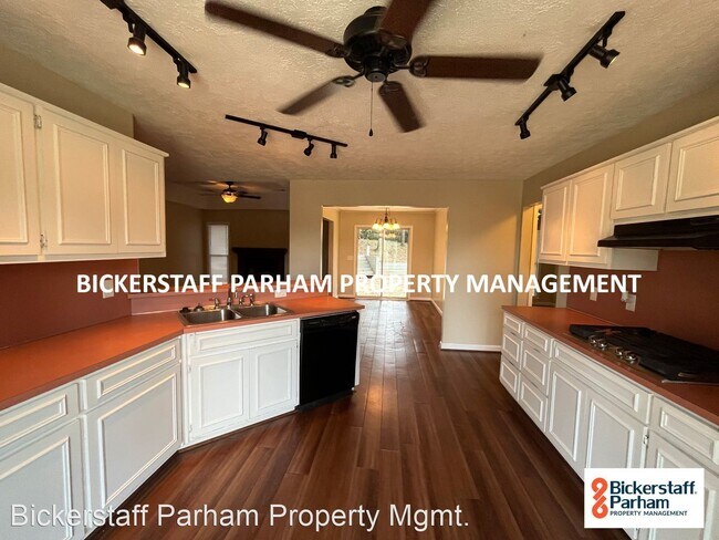 Foto del edificio - 4 br, 2 bath House - 1534 Double Churches Rd.