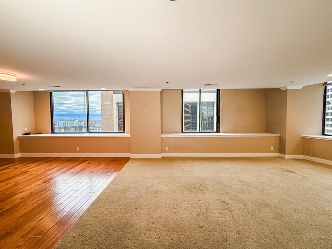 Building Photo - 44 W Broadway