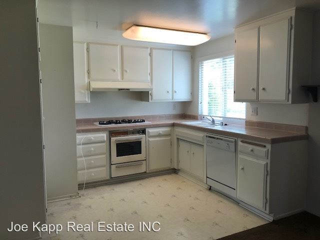 Building Photo - 3 br, 1 bath House - 977 PLANETREE AVENUE