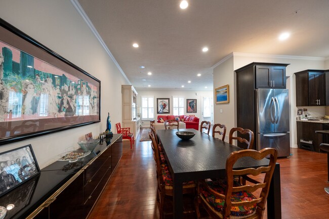 Foto del edificio - US OPEN Rental: Modernistic townhome close...