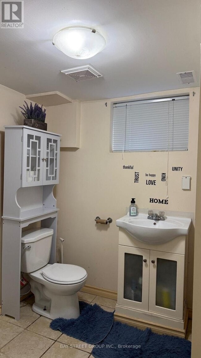 Building Photo - 657 Pharmacy Ave