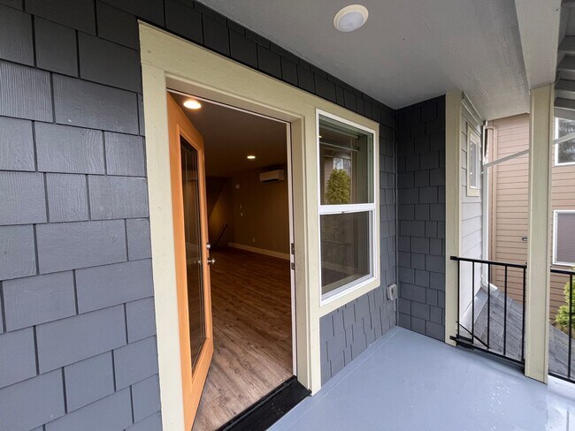 Foto del edificio - 2020 Build ~ 3Bd/ 1.5Ba Home in Hazelwood ...