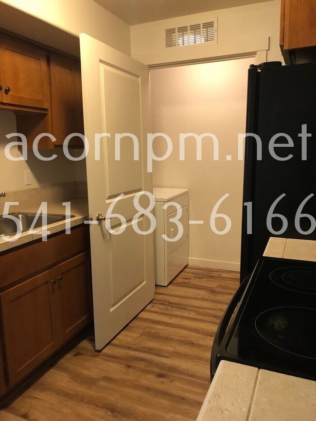 Foto del edificio - Causey Village Condominiums ~ 2 BR/1 Bath ...