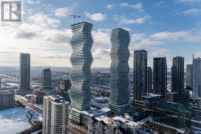 Building Photo - 415 Webb Dr