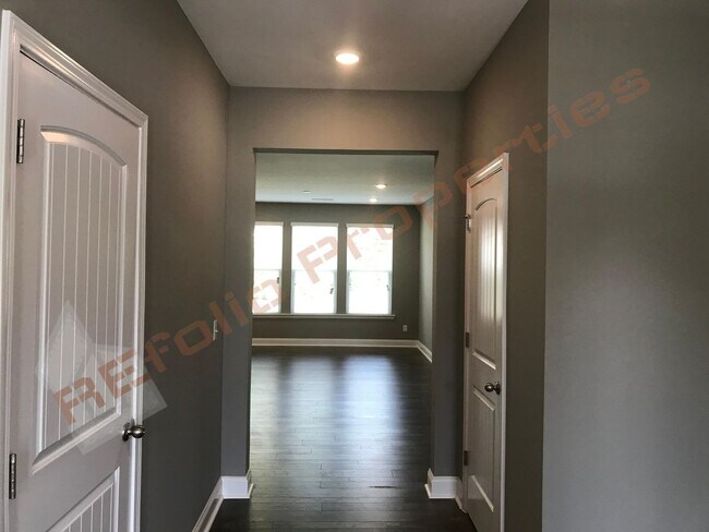 Foto del edificio - 4045 Reunion Creek Pkwy