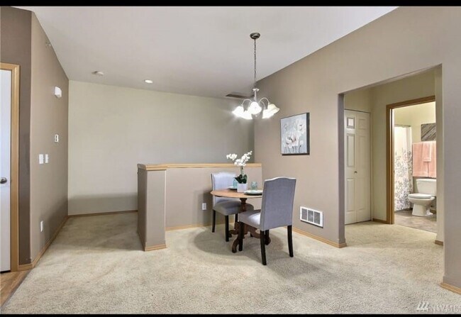 Foto del edificio - 1335 Rowan Ct