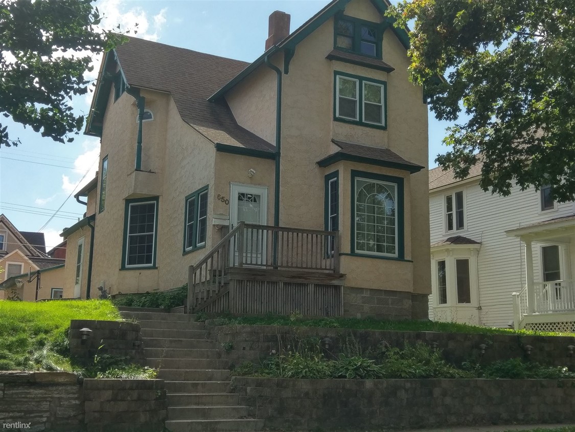 Primary Photo - 650 Holly Ave