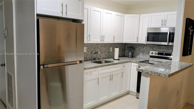 Foto del edificio - 3855 SW 79th Ave