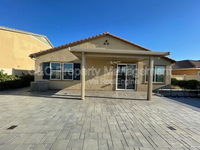 Foto del edificio - 28432 Abbey Ln