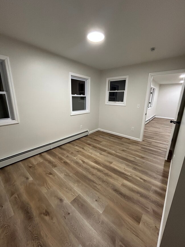 Building Photo - 258 Claywood Dr