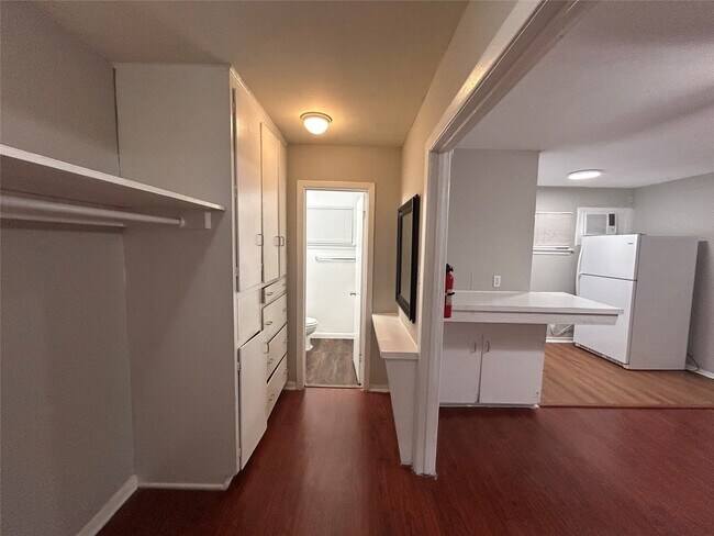 Foto del edificio - 8803 Timberside Dr