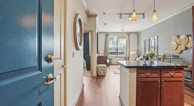 Building Photo - Big Layout Energy