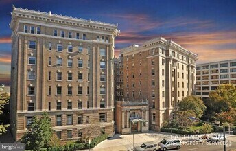 Building Photo - 2022 Columbia Rd NW