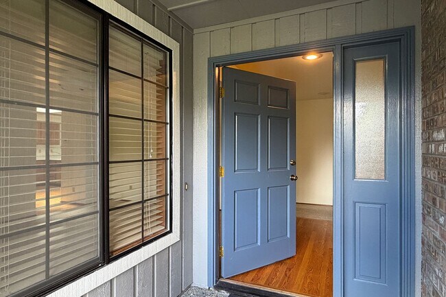 Foto del edificio - 3bd/2ba Bellevue Home