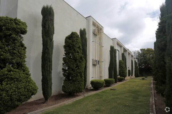 Foto del edificio - 15959 Imperial Hwy