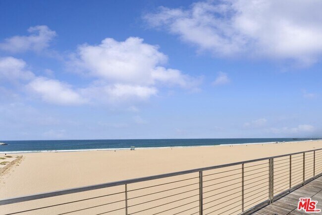 Foto del edificio - 5107 Ocean Front Walk