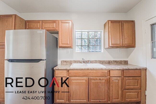 Foto del edificio - 632 E 82nd St