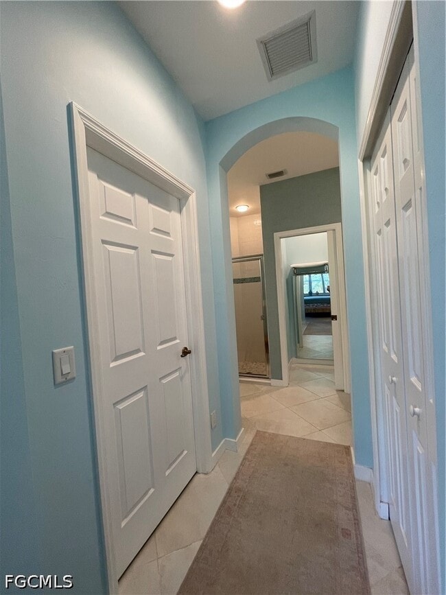 Building Photo - 10640 Camarelle Cir
