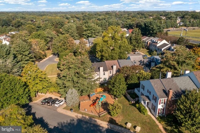 Building Photo - 10603 Tuppence Ct