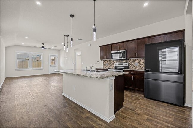 Building Photo - 11801 Rush Ln