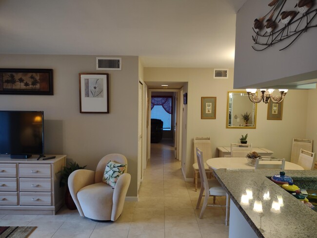 Building Photo - 2518 SE Anchorage Cove