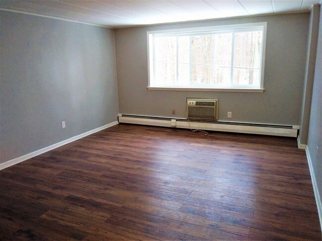 Building Photo - 18 Nelson Dr