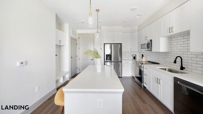 Building Photo - 1310 Hillside Ave