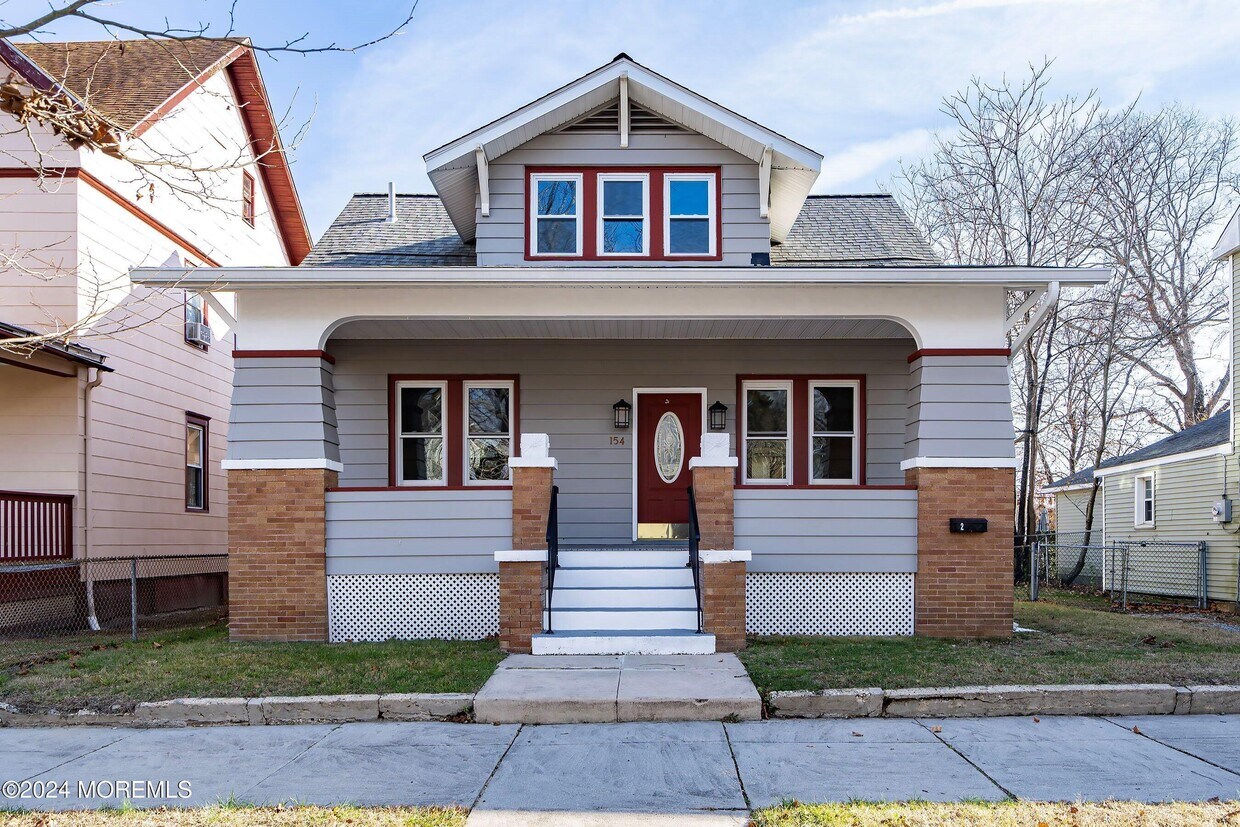 Primary Photo - 154 Buffalo Ave