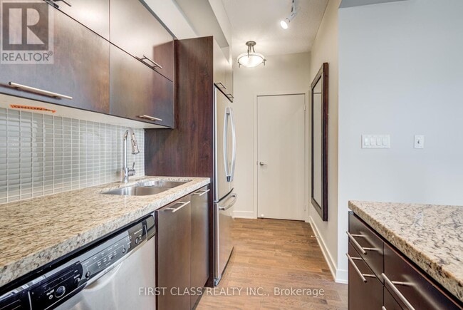 Photo du bâtiment - 126 Simcoe St