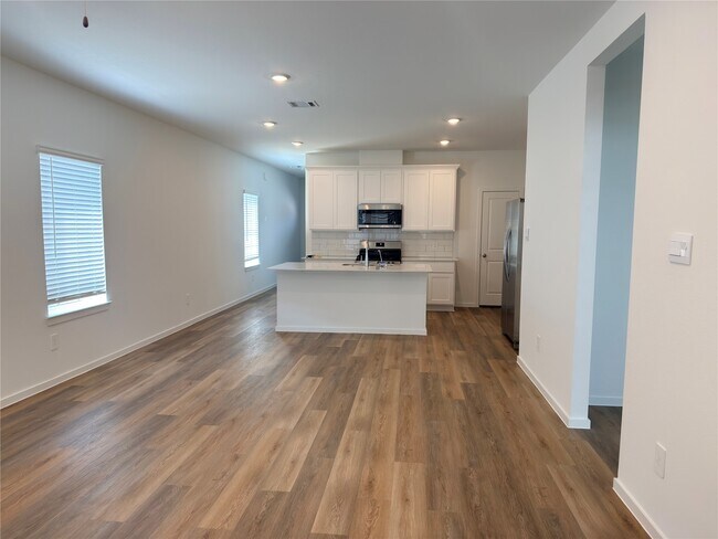 Foto del edificio - 1214 Sandy Shore Ln