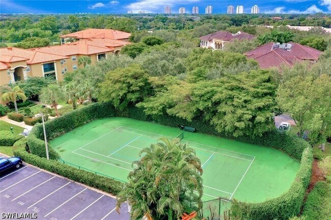 Foto del edificio - 8930 Colonnades Ct E