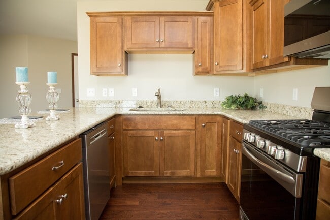 Building Photo - 6383 Osage Dr