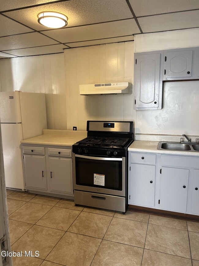 Building Photo - 1908 4th Ave