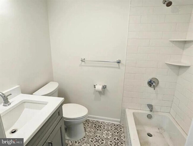 Foto del edificio - 306 Farnsworth Ave