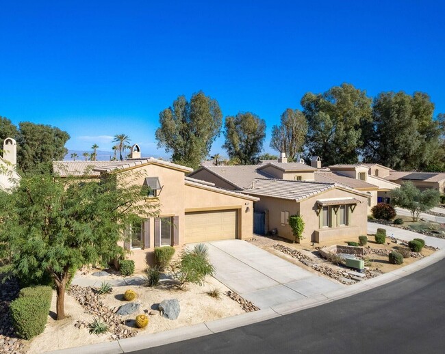 Building Photo - 77370 New Mexico Dr