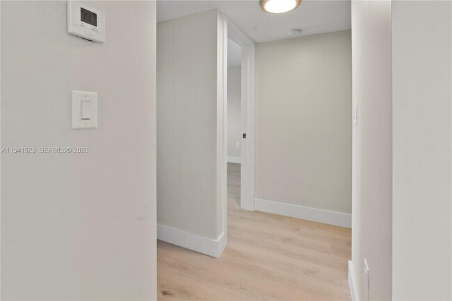 Foto del edificio - 1101 NE 80th St