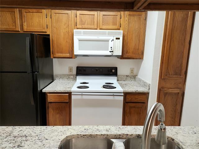 Foto del edificio - 9601 Walnut St