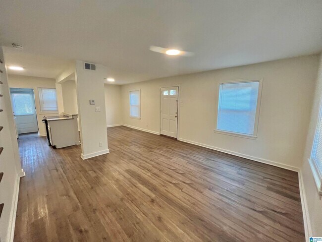 Foto del edificio - 1711 Valley Ave