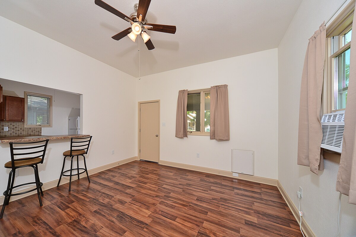 Foto principal - Darling remodeled 1 bedroom!!!