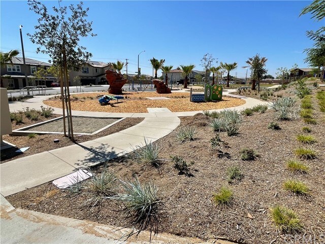 Building Photo - 9625 Summertime Ter