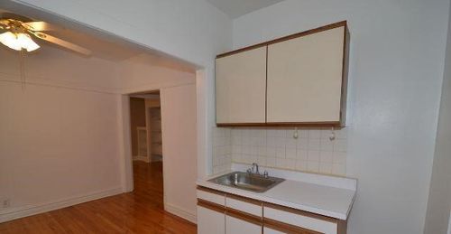 Foto del edificio - 638 W Cornelia Ave