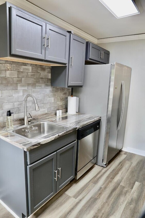 Foto principal - 4928 Oleander Dr