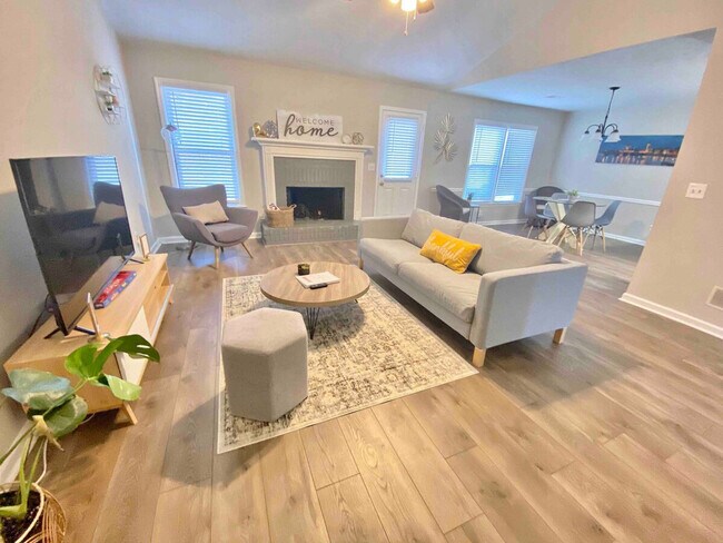 Foto del edificio - 2495 Danver Ln