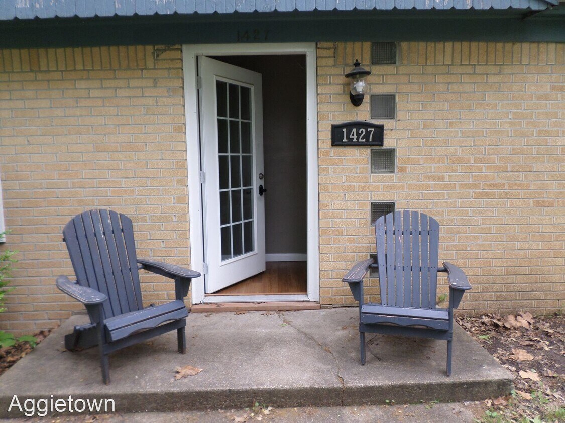 Foto principal - 4 br, 2 bath House - 1427 Hillcrest