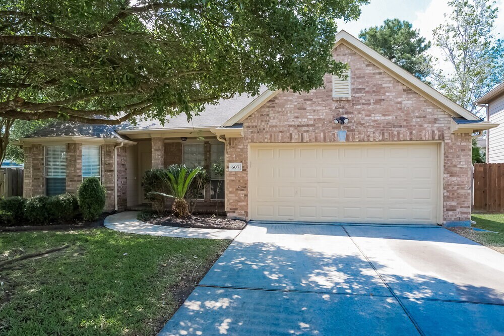 Foto principal - 607 Loggers Chase Ct