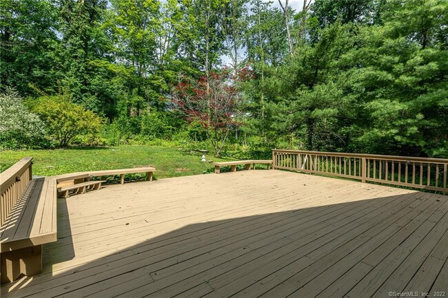 Building Photo - 3 Ledgewood Dr