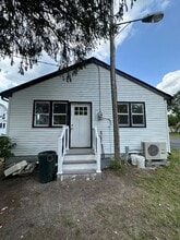 Building Photo - 733 W White Horse Pike