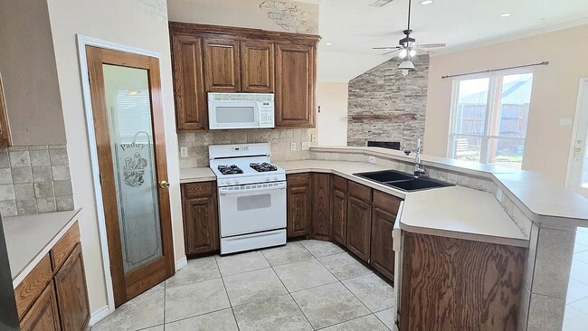 Foto del edificio - 9050 Saranac Trail