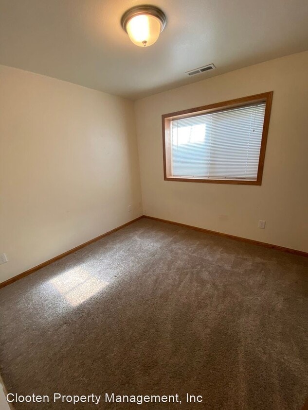 Primary Photo - 3 br, 2 bath House - 1017 N 33rd St.