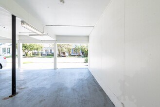 Building Photo - 912 Church St